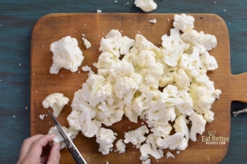 Cutting cauliflower